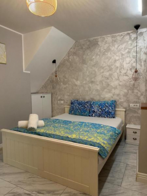 Minimal Studio in hearth of old town